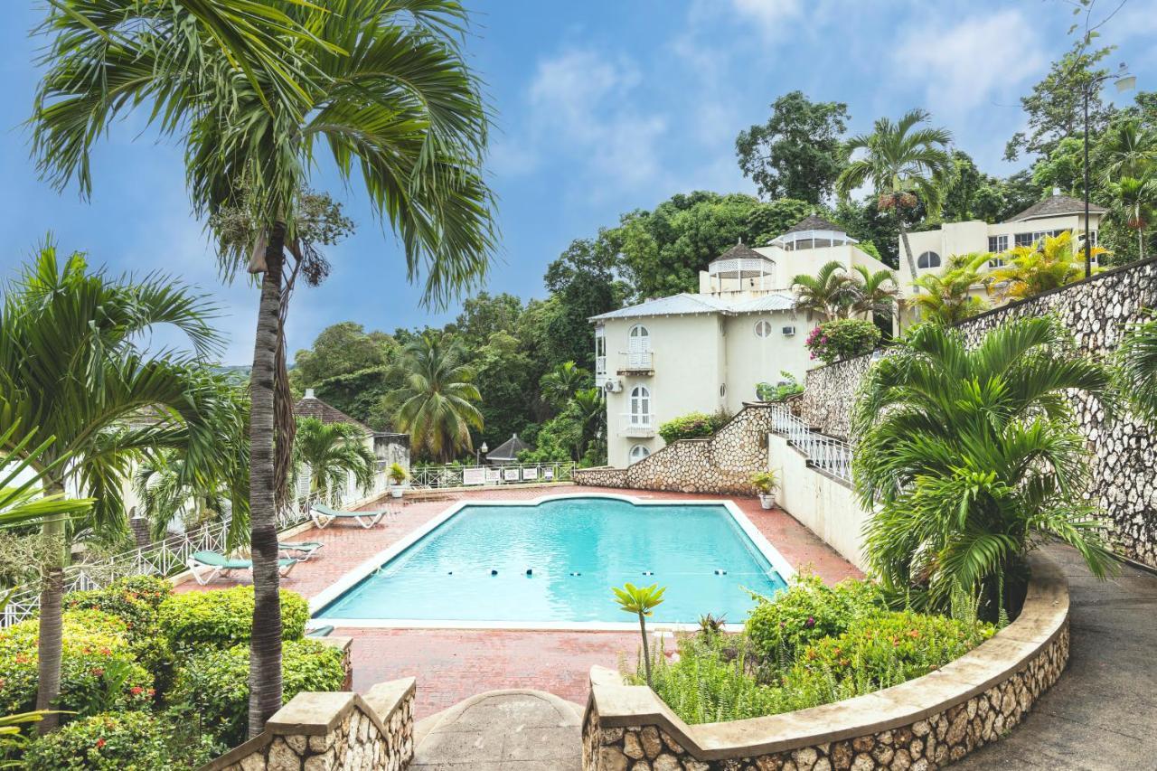 Pampered In Paradise Near Ian Fleming Airport Ocj Ocho Rios Exterior foto